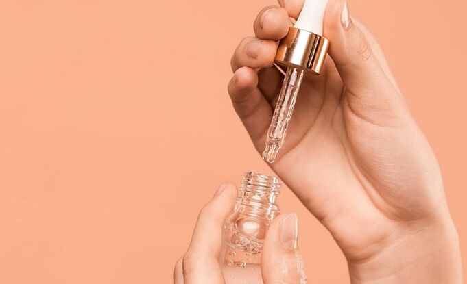 Bottiglia di olio per il viso